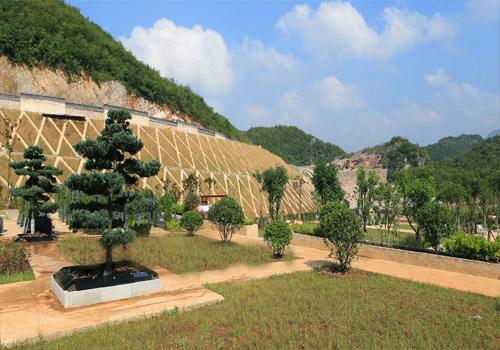 贵州六枝仙鹤山生态陵园